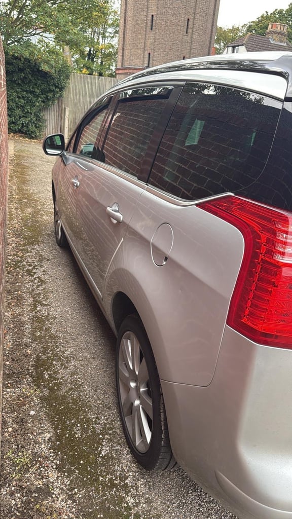 Peugeot, 5008, MPV, 2016, Semi-Auto, 1560 (cc), 5 doors
