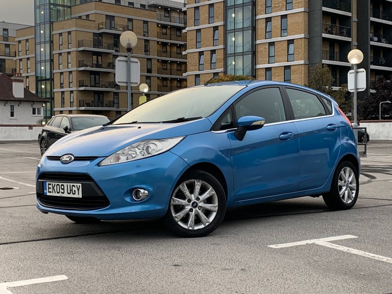 🚘 88k Mileage Ford Fiesta Zetec 2009 - Cheap fuel, insurance & road tax 💰 