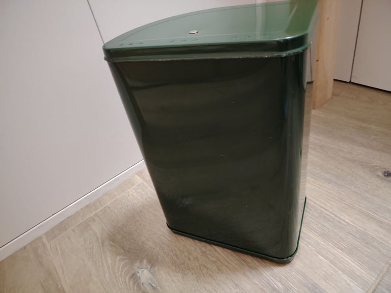 Vintage Green Metal Bread Cake Kitchen Food Box Storage Bin Container holder