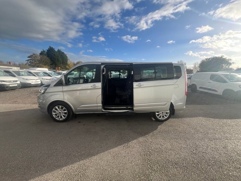 2022 Ford Tourneo Custom 2.0 EcoBlue 130ps L/R 8 Seater Titanium Auto MPV DIESEL Automatic