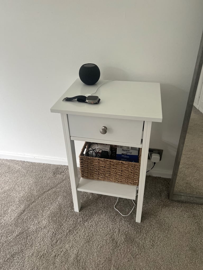 image for Beds use table