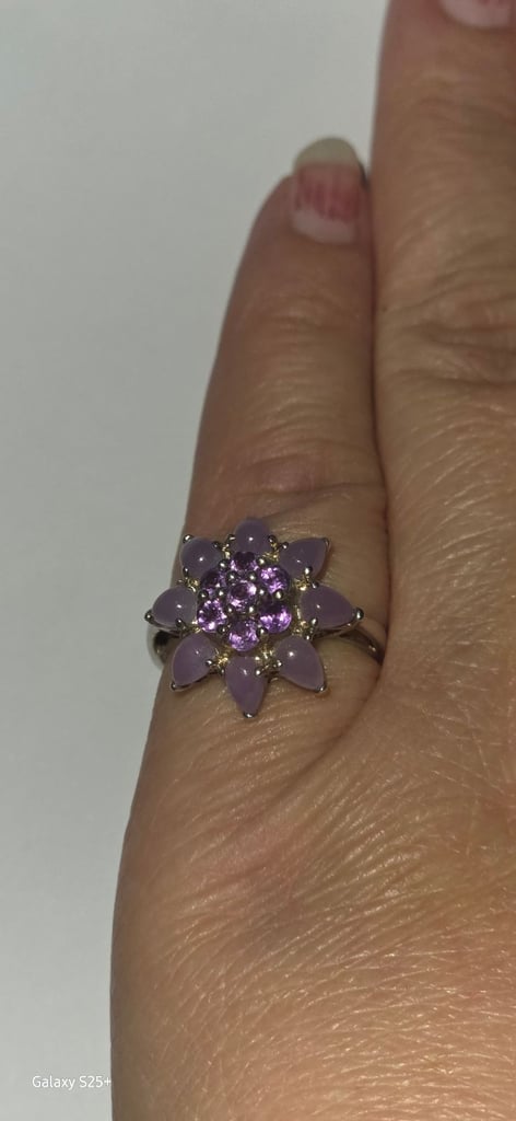 Beautiful sterling silver lavender jade and amethyst cluster ring size N