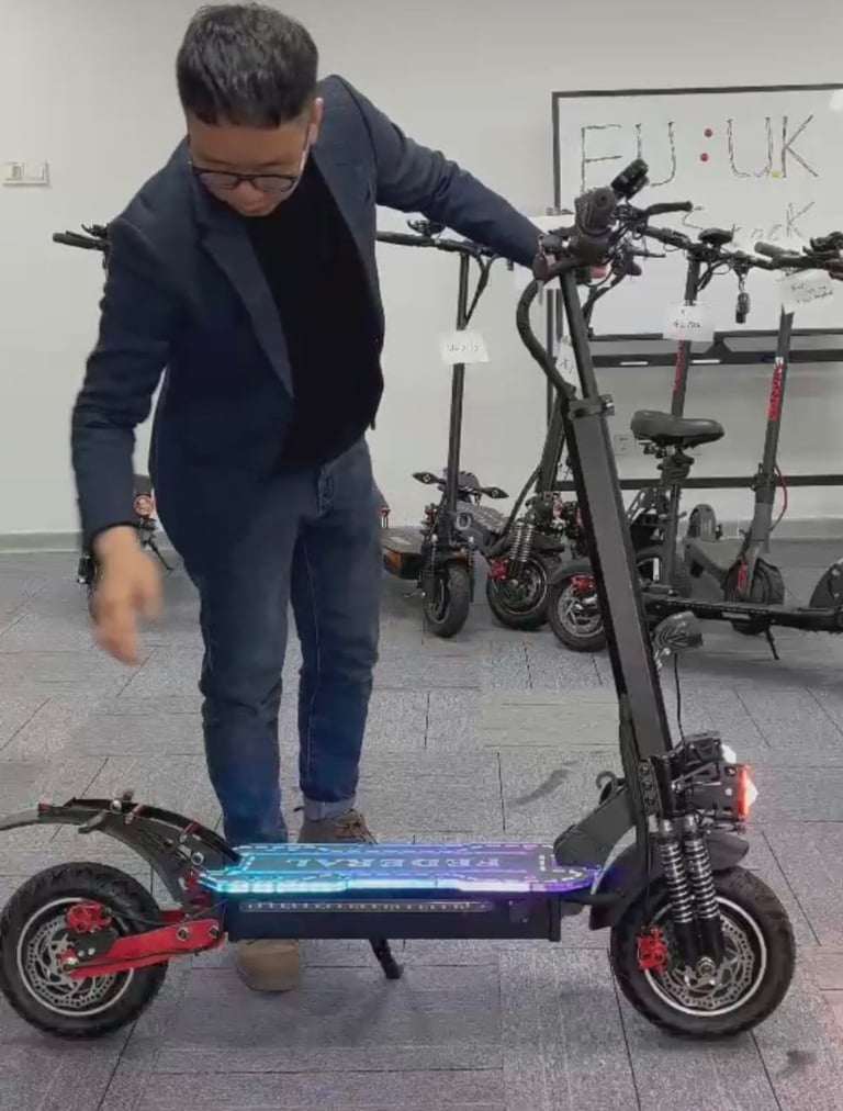 X6 PRO MOST POWERFUL ELECTRIC SCOOTER 2400W 48V21AH BATTERY 60KMPH