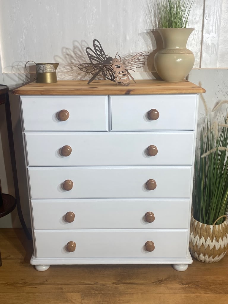 Solid pine chest of drawers