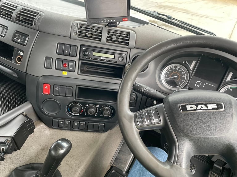 DAF CF 440 8x4 TIPPER GRAB LORRY EURO 6 PALFINGER EPSILON CRANE 