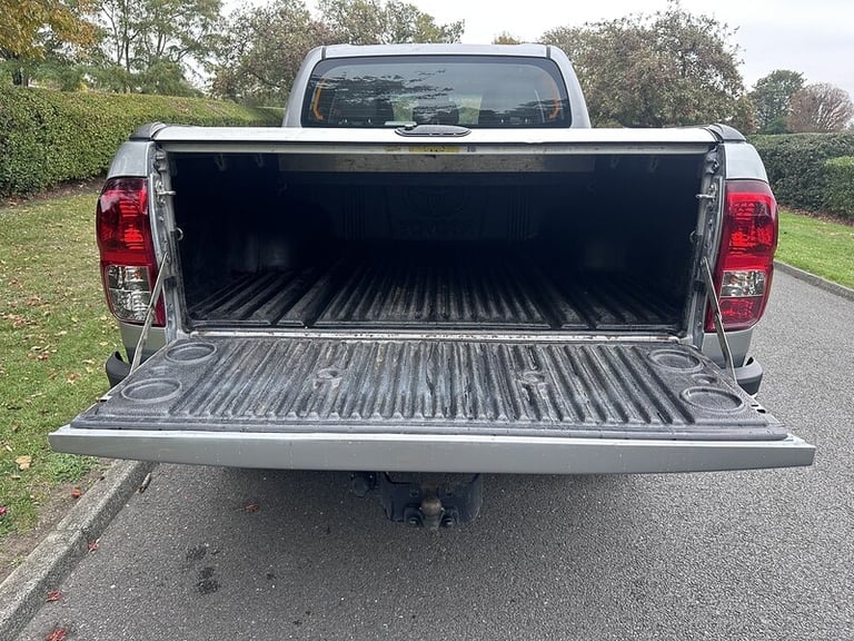 2020 Toyota Hilux D-4D Icon Pickup Diesel Manual