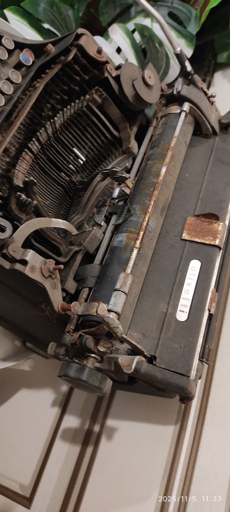 Antique typewriter ancient machine 