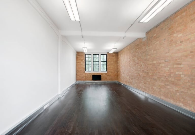 *Ladbroke Grove* Private Serviced Offices: Units from 7 to 45 desks for rent W11