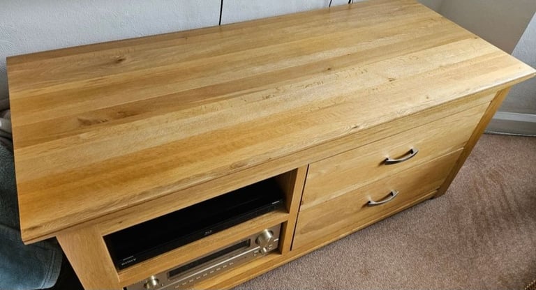 Oak Furnitureland 100% SOLID OAK WOOD Large TV Unit - Quick Sale!