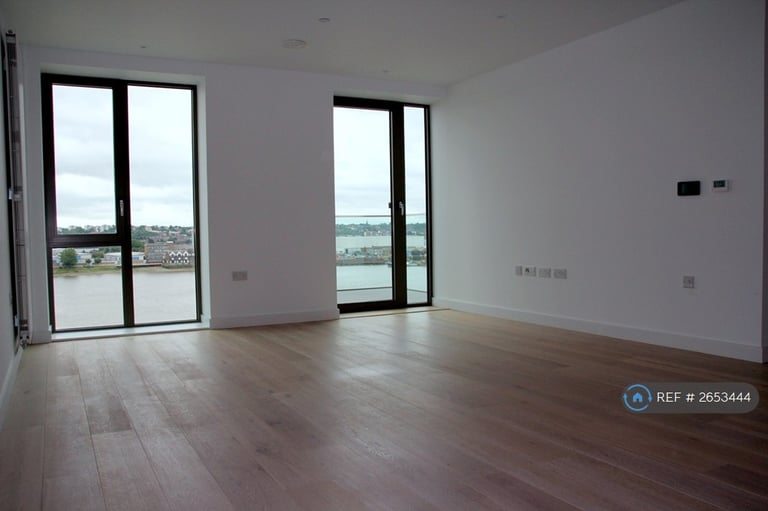 2 bedroom flat in Nautical Drive, London, E16 (2 bed) (#2653444)