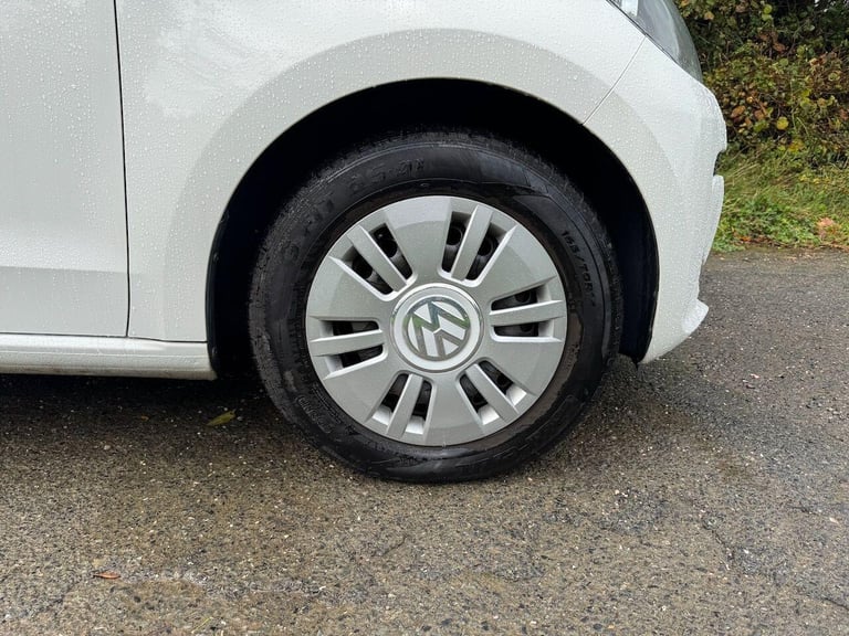  Volkswagen up! 1.0 Move up! Hatchback 5dr Petrol ASG Euro 5 (60 ps) Petrol Automatic