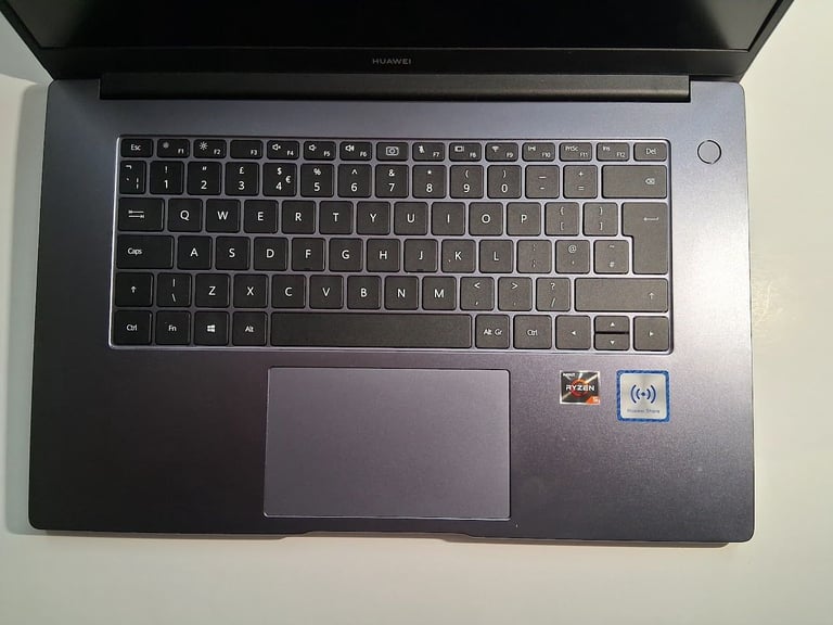 Huawei Laptop BOH-WAQ9R Hardly Used