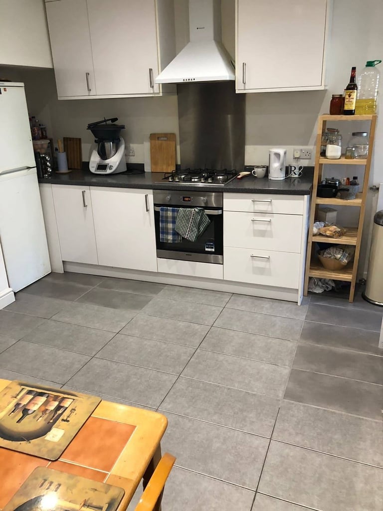 THE BEST 3 BEDROOM HOUSE FOR RENT IN WALTHAMSTOW!  located next station E17