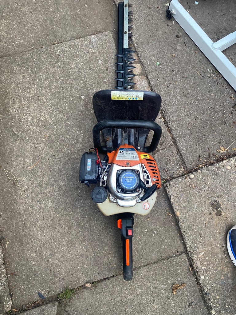 Used Hyundai Hedge trimmer 