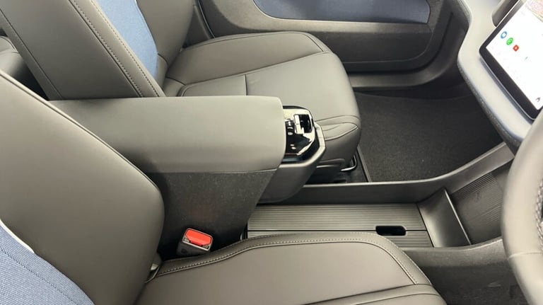 2025 Volvo EX30 Plus, Single Motor Extended Range, Electric Estate Electric Automatic