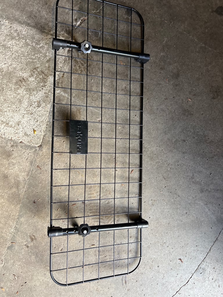 Sakura Car Dog Guard 