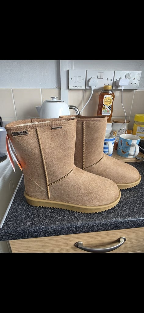 image for Ladies Regatta Boots