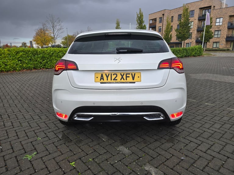 Citroen, DS4, Hatchback, 2012, Manual, 1560 (cc), 5 doors