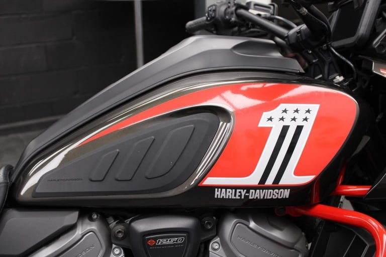2021 Harley-Davidson RA1250 Pan America in Gauntlet Grey Metalic 