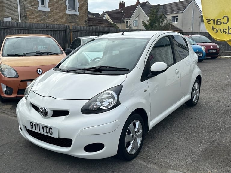 2011 Toyota AYGO 1.0 VVT-i Go Hatchback 5dr Petrol Manual Euro 5 (67 ps) Hatchback Petrol Manual