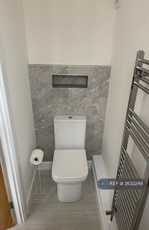 3 bedroom house in Larchgrove Walk, Weston-Super-Mare, BS22 (3 bed) (#2632249)