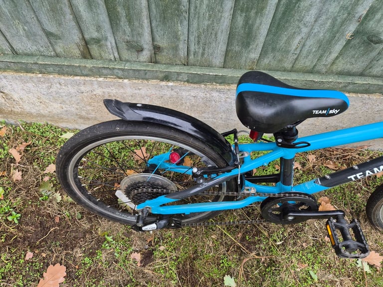 Frog 52 bike blue 16 inch wheel preloved