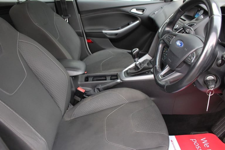 2015 15 FORD FOCUS 1.6 TDCI ZETEC HATCHBACK 5DR DIESEL MANUAL EURO 5 (S/S) (115 