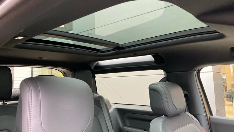 2024 Land Rover Defender 3.0 D250 X-Dynamic HSE 90 3dr Auto Diesel Estate Estate Diesel Automatic