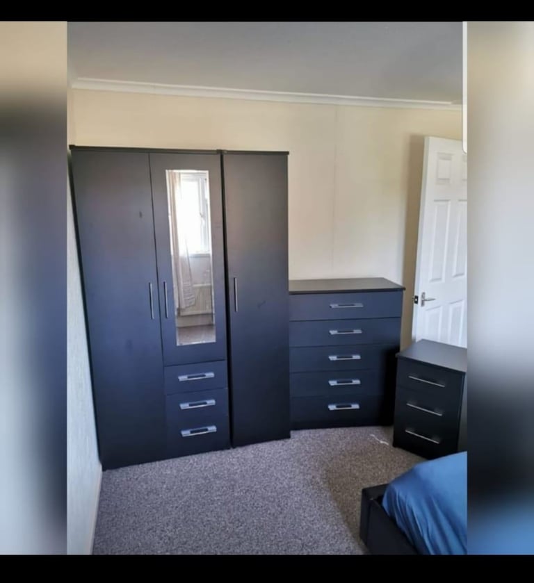 High Gloss Modern & Sliding Wardrobes in All sizes and colors 