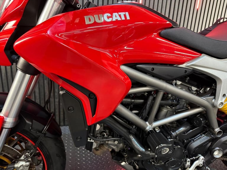 2015 Ducati Hyperstrada 821 821 Euro 3