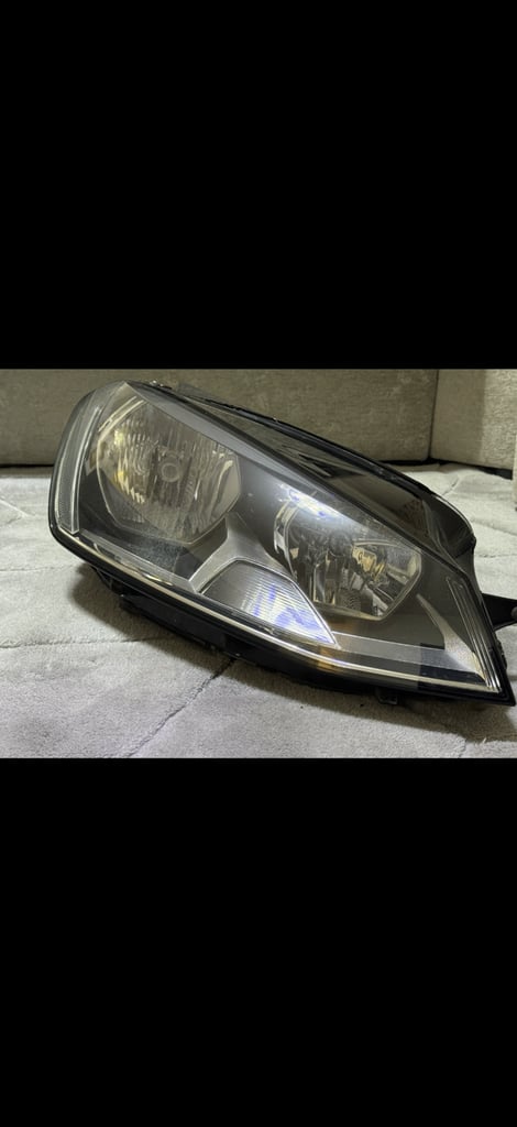 Volkswagen Golf Mk7 Halogen Headlights (Driver & Passenger Side)
