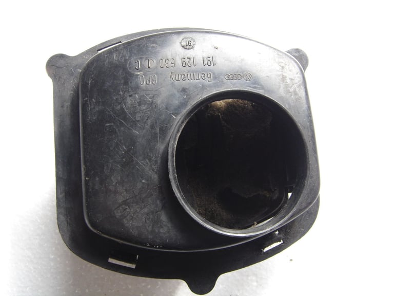 image for VW GOLF MK2 AIR FILTER INTAKE COVER ON INNER WING DRIVERS SIDE