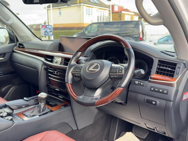 2024 Lexus LX LX570 5.7 V8 Automatic 4X4 8 seats 5dr Petrol Automatic