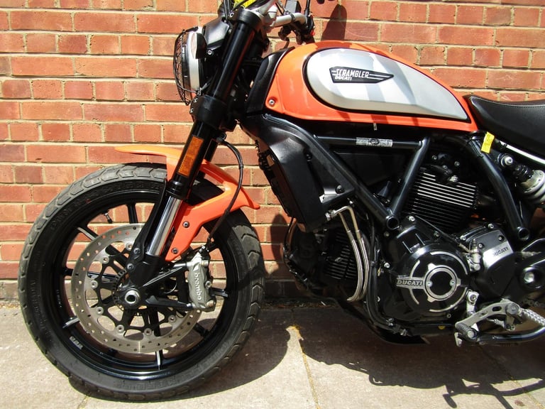 DUCATI SCRAMBLER 800 IN FANSASTIC CONDITION,VERY LOW MILES, AS ORIGINAL! 2019