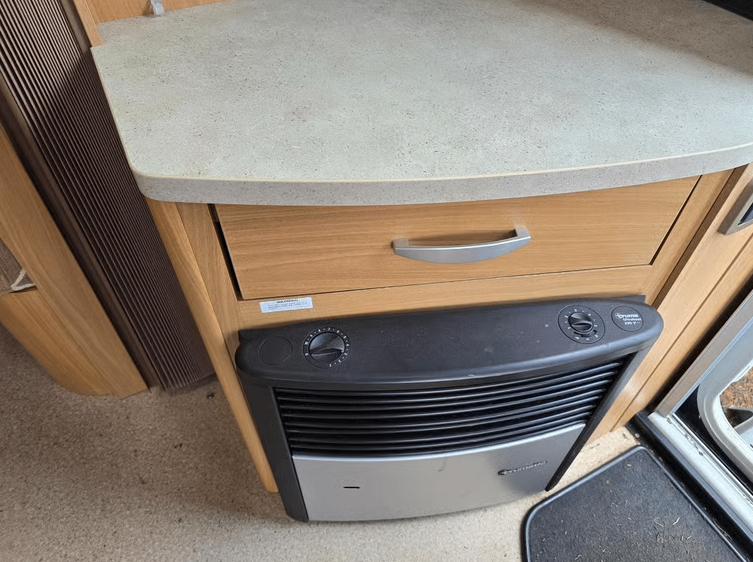 Swift Charisma 545- 2011 - 4 Birth Caravan with Awning and Motor Mover