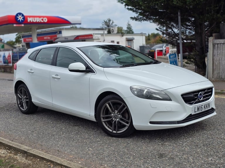 VOLVO V40 Hatchback 1.6 SE T4