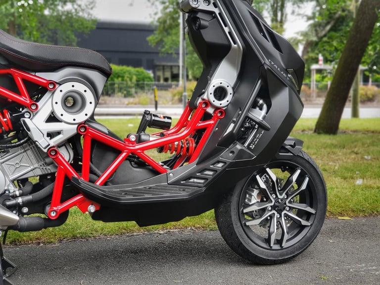 NEW 2025 Italjet Dragster 125cc Urban Sport Scooter