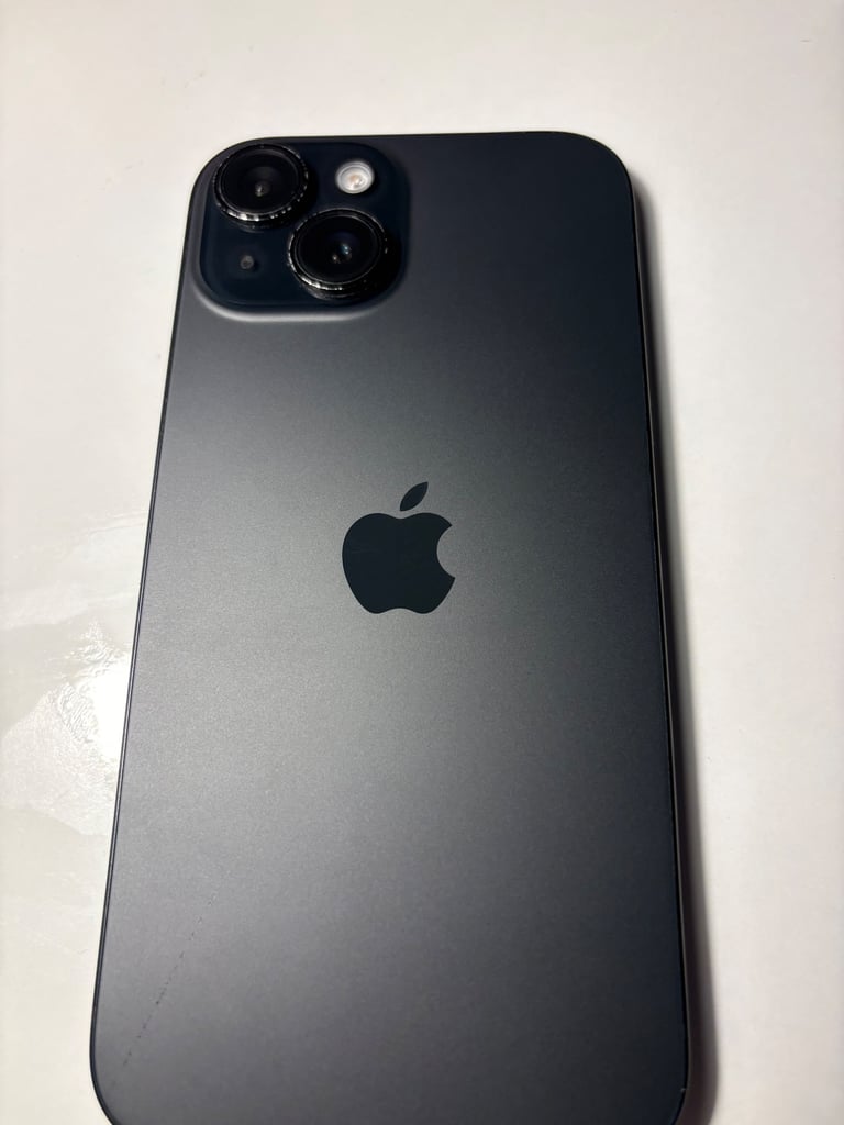 iPhone 15 black 128gb 