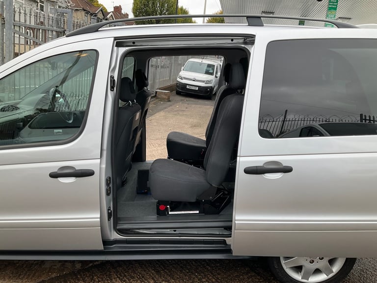 2006 Mercedes-Benz Vaneo 1.9 PETROL AMBIENTE WHEELCHAIR ACCESS VEHICLE MPV Petrol Manual