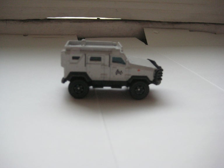 image for Jurassic World 10 Matchbox Diecast Metal Textron Tiger Armoured Vehicle for £5.00