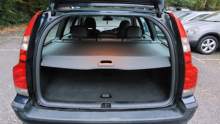 2004 Volvo V70 2.5 T SE 5dr Geartronic ESTATE Petrol Automatic