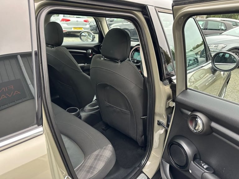 2018 MINI Hatch 1.5 Cooper Hatchback 5dr Petrol Manual Euro 6 (s/s) (136 ps) Hatchback Petrol Manual
