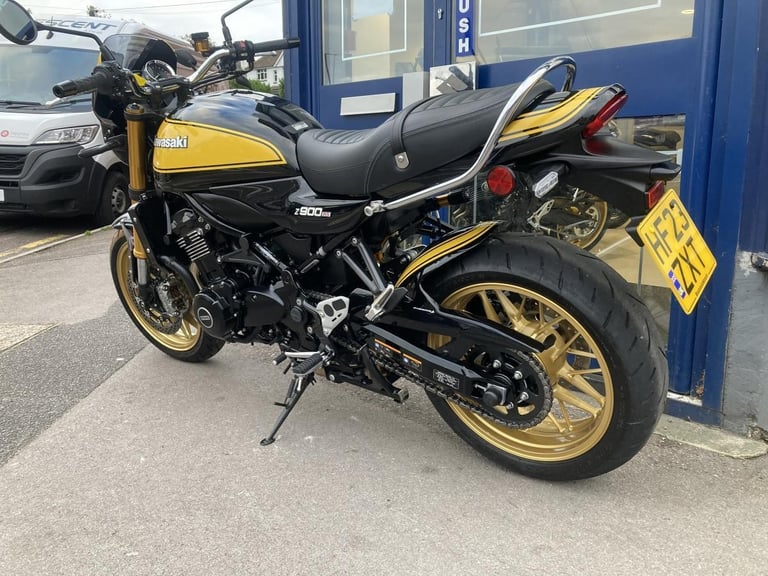 KAWASAKI Z900 RS SE - LOW MILES - MAIN STAND - COWL - GRAB RAIL - RAD GUARD 