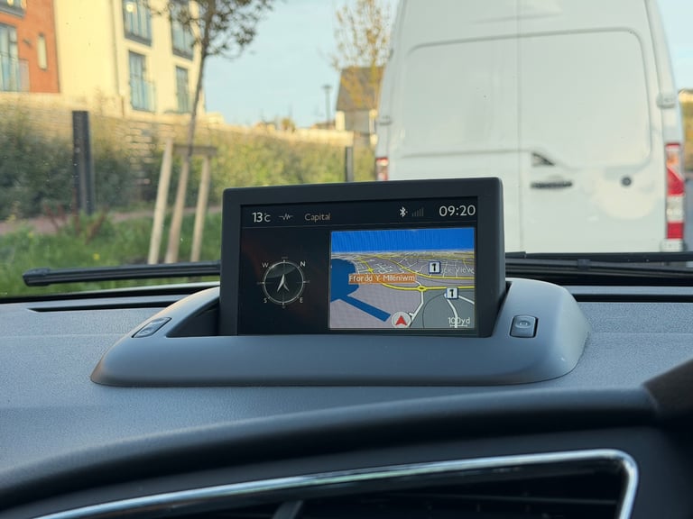 Peugeot, 3008, Hatchback, 2015, Manual, 1560 (cc), 5 doors