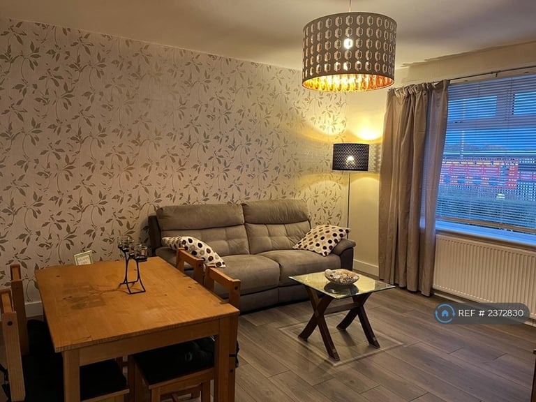 2 bedroom flat in Burnbank Street, Coatbridge, ML5 (2 bed) (#2372830)