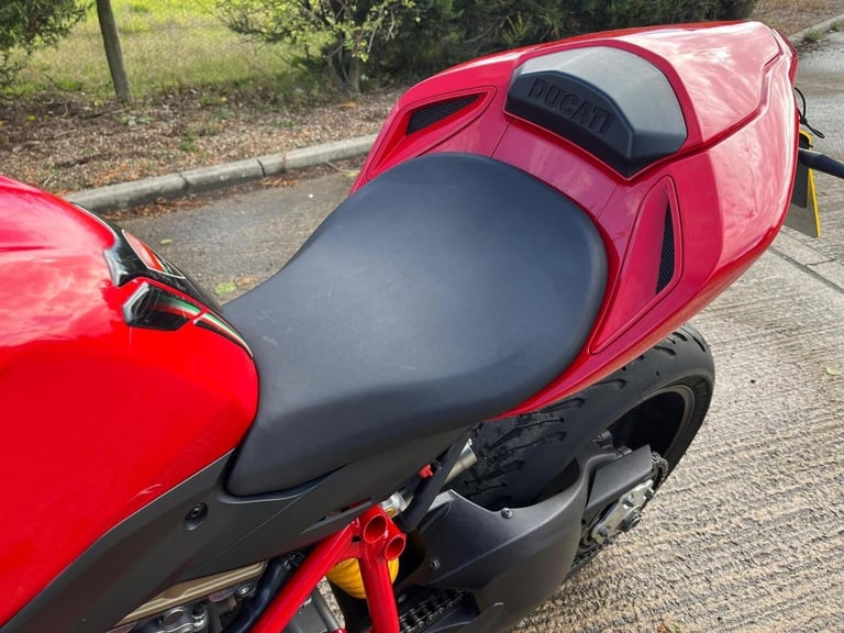 2014 64 DUCATI F848 STREETFIGHTER F 848 RED STUNNING BIKE NAKED MUSCLE MONSTER