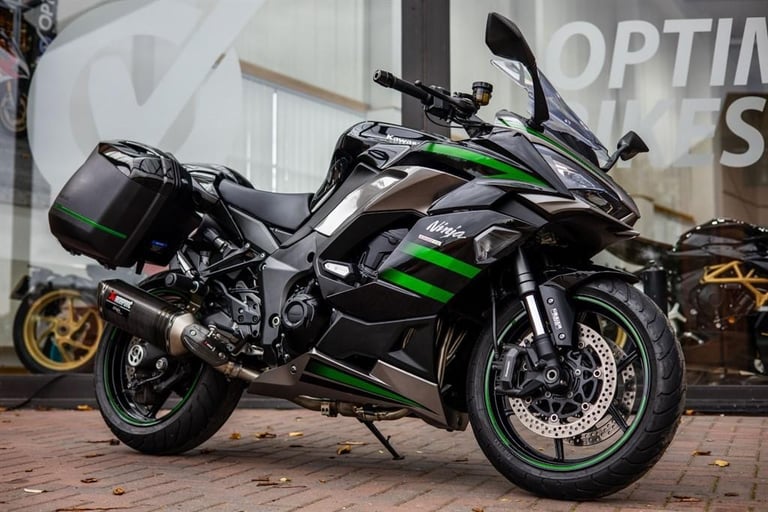 Kawasaki Ninja 1000 SX PERFORMANCE TOURER ! AKRO ! PANNIERS ! STUNNING
