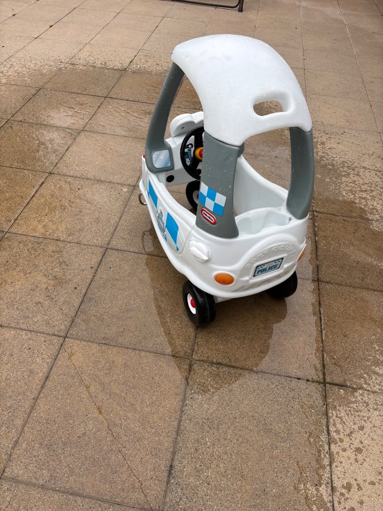 Little Tike police ride on. Collection ws5 