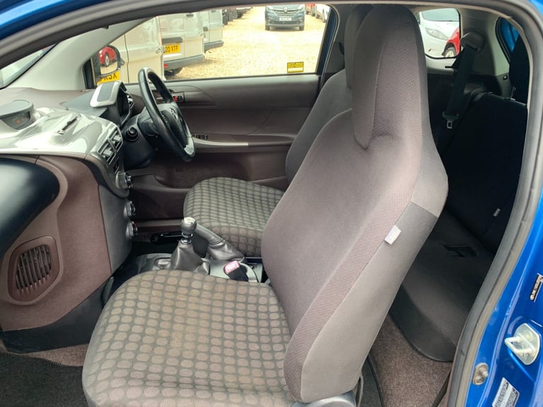 2010 Toyota IQ 1.0 VVT-i 3dr HATCHBACK Petrol Manual