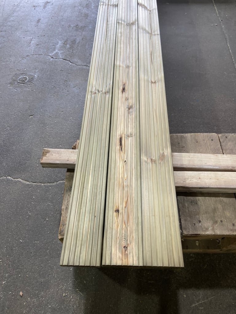 PREMIUM QUALITY DECKING BOARDS 3.6 X 120 X 28 